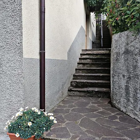 Brezza Di Costa Volpino